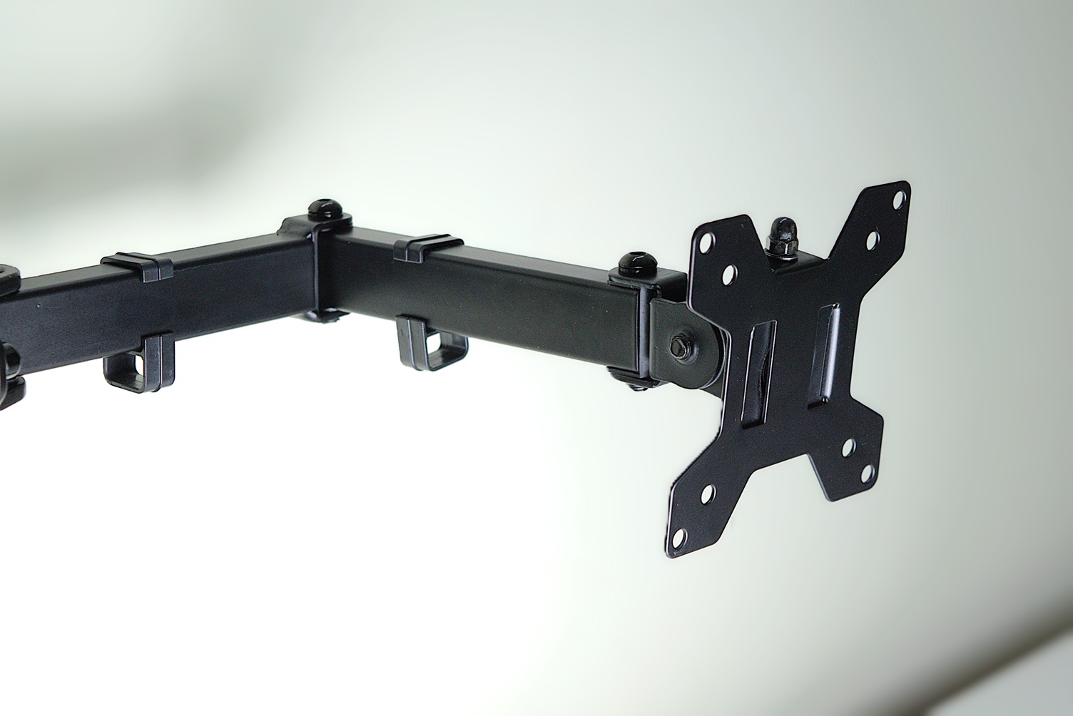 VESA plate panned at zero degrees