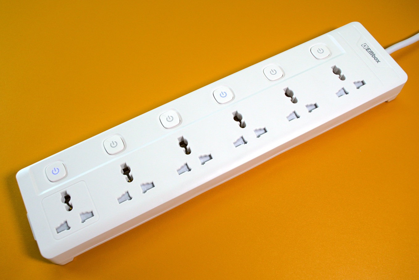 Power strip and its six universal sockets