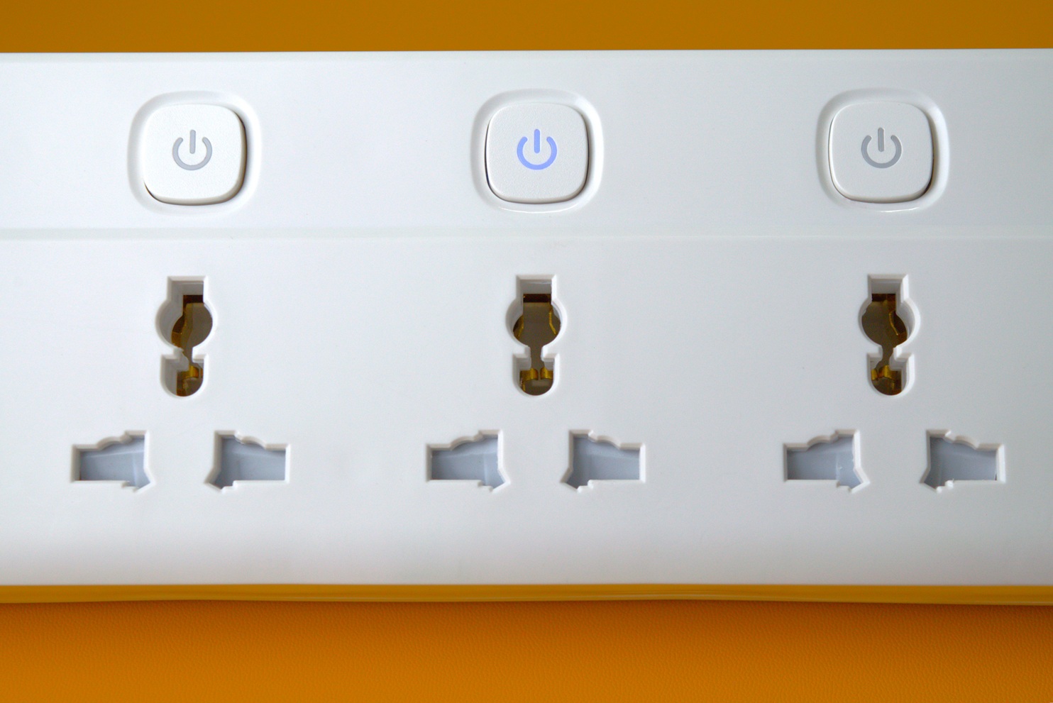 Each universal socket of the power strip has its own switch