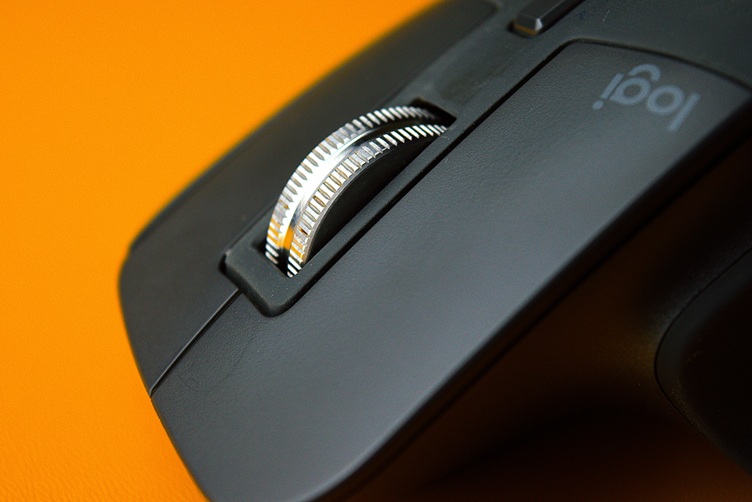 Vertical scroll wheel of a MX Master 3 mouse