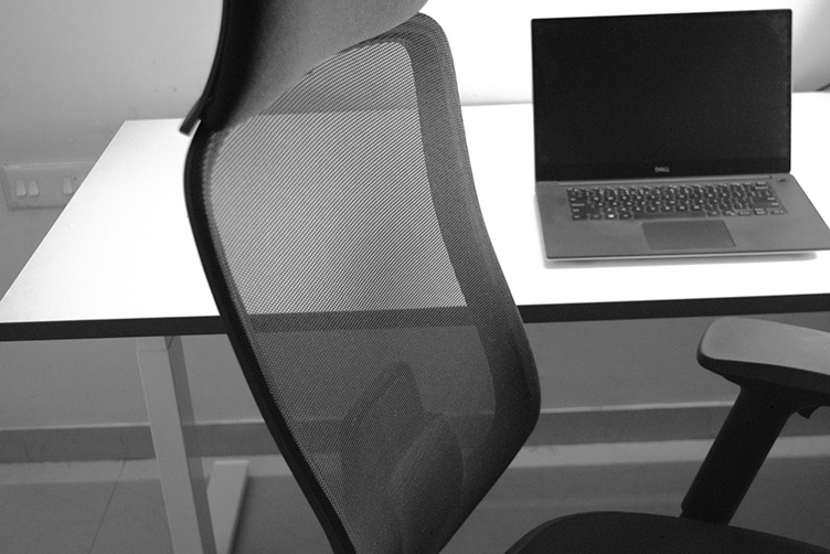 Mesh design of the back support of the office chair